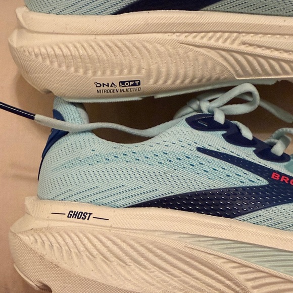 Brooks Ghost 17 Aqua Running Shoes - Picture 7 of 10